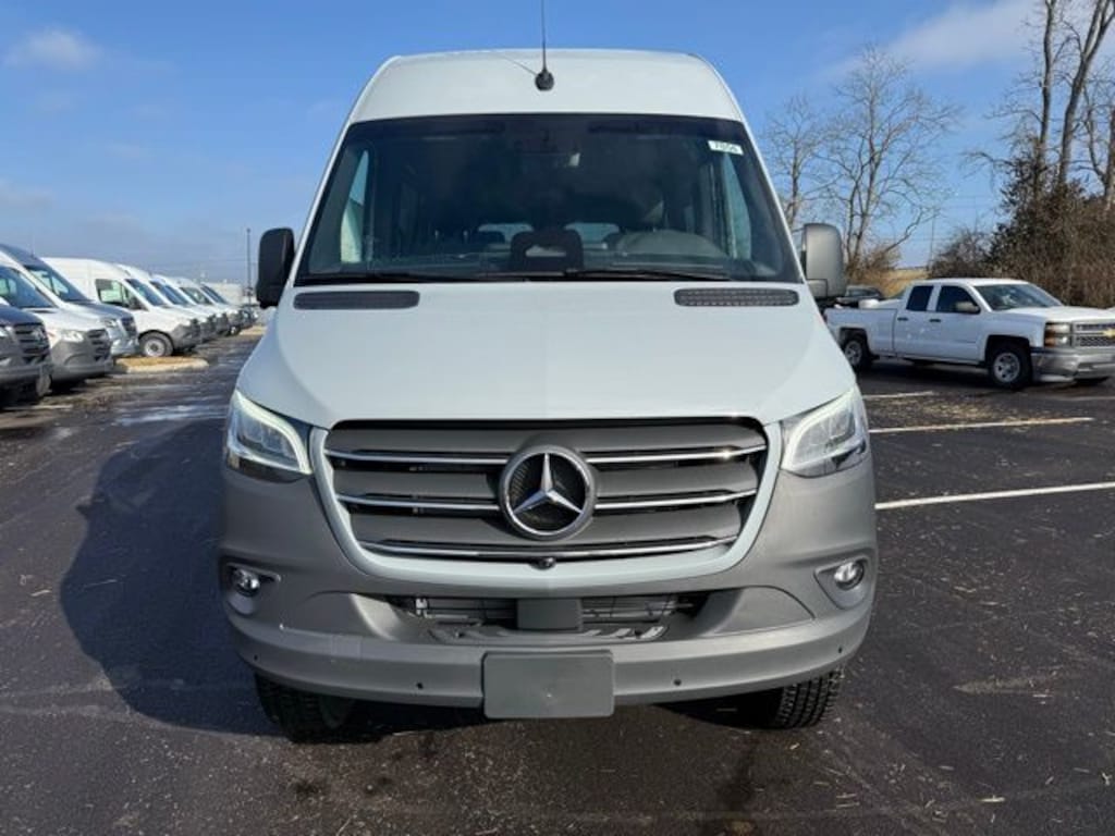 New 2026 Mercedes-Benz Sprinter 2500 Crew 144 WB Van Crew Van