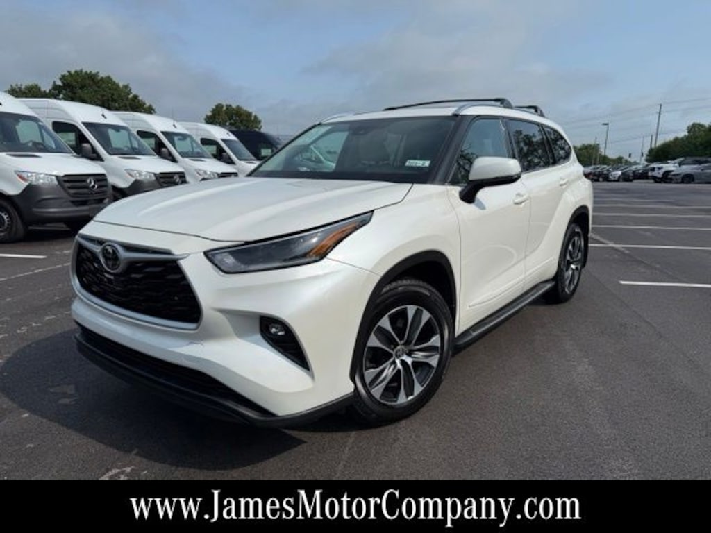 Used 2021 Toyota Highlander XLE SUV