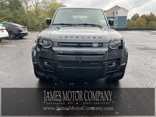 2023 Land Rover Defender 110 X-Dynamic SE photo 3