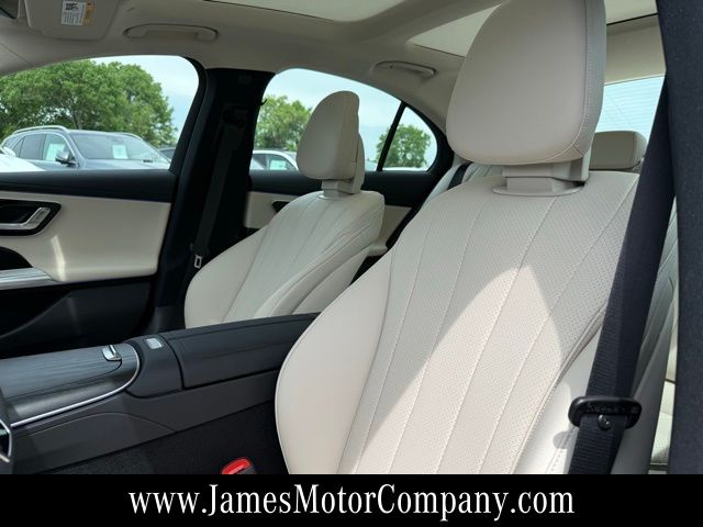 2026 Mercedes-Benz E-Class E350 - Photo 12