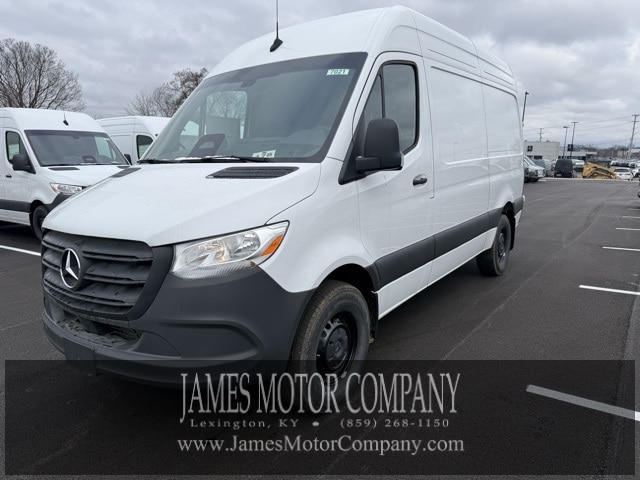 2025 Mercedes-Benz Sprinter Cargo Van Base's photo