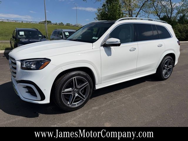 2026 Mercedes-Benz GLS GLS 450 4MATIC's photo