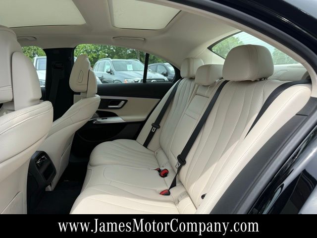2026 Mercedes-Benz E-Class E350 - Photo 17
