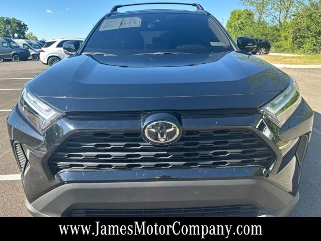 Used 2025 Toyota RAV4 Hybrid XLE SUV