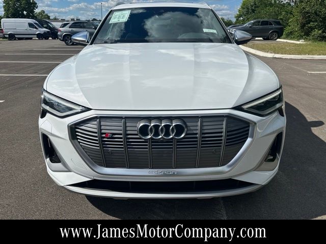 Used 2022 Audi e-tron S Premium Plus with VIN WA1ACBGE7NB040364 for sale in Lexington, KY