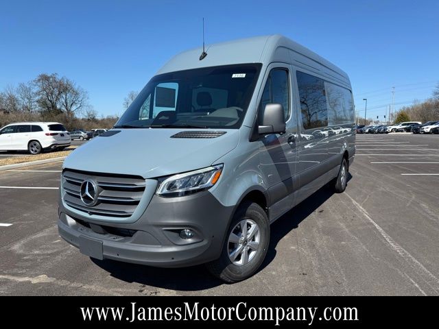 2026 Mercedes-Benz Sprinter 2500 170 WB HO High Roof's photo
