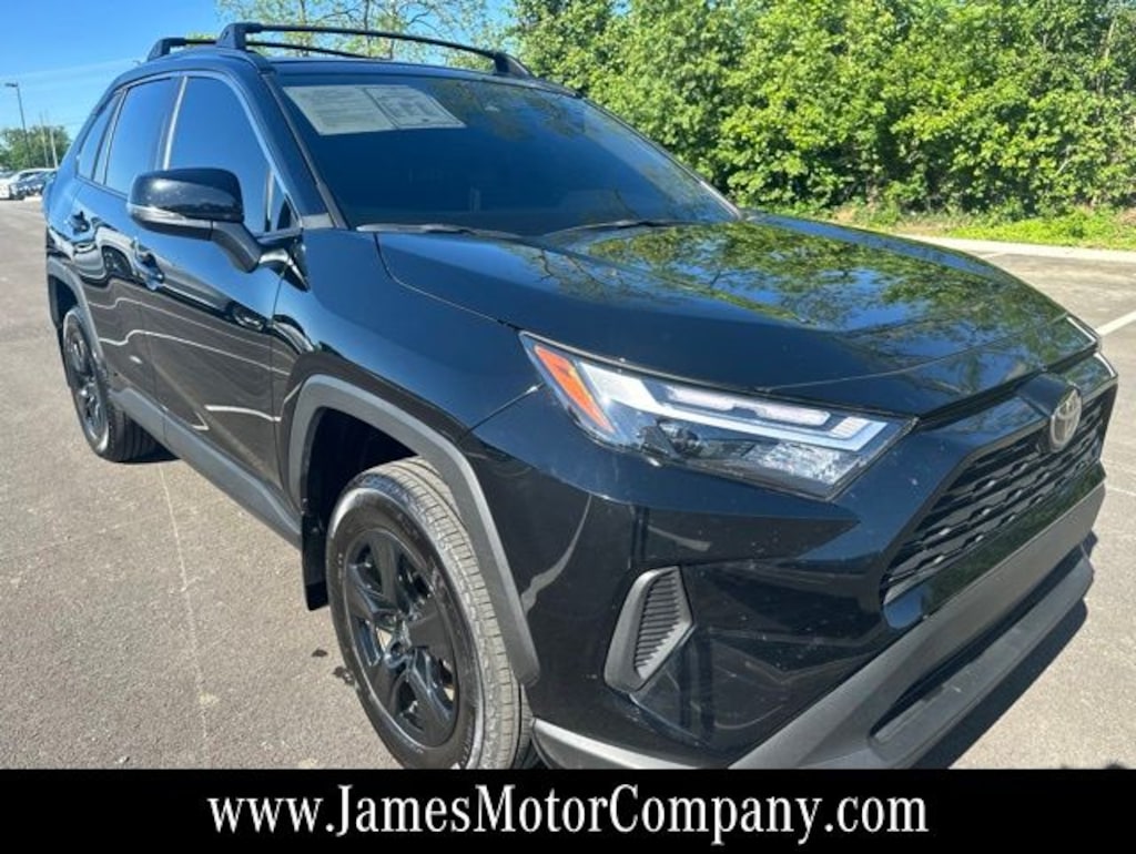 Used 2025 Toyota RAV4 Hybrid XLE SUV