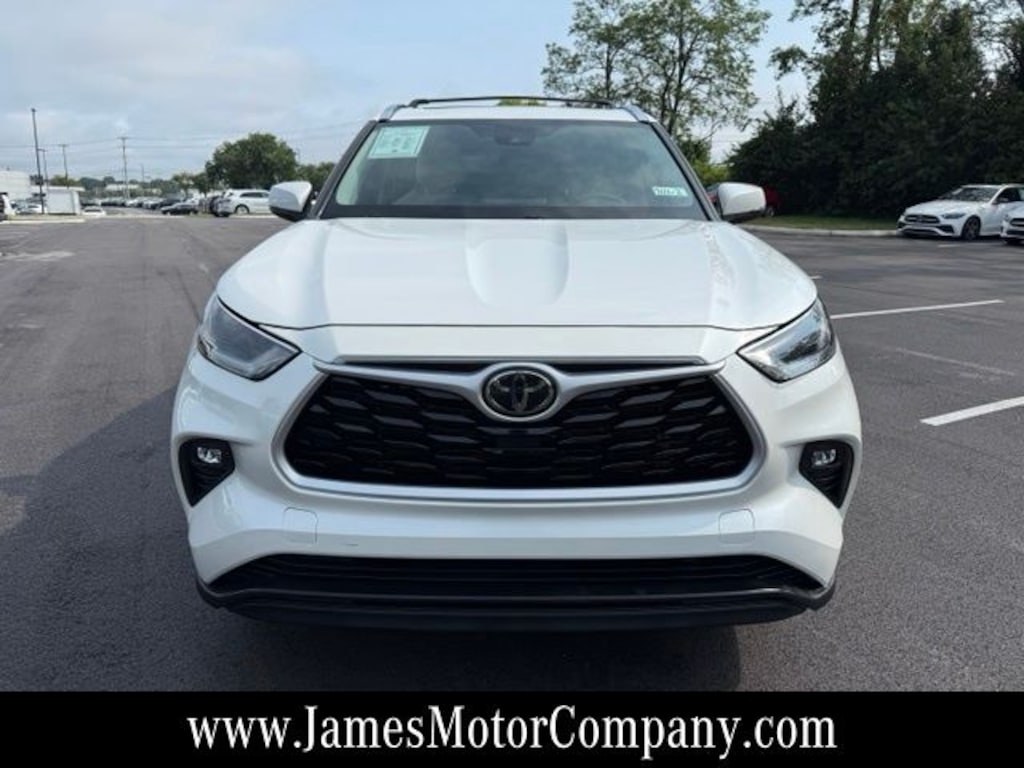 Used 2021 Toyota Highlander XLE SUV