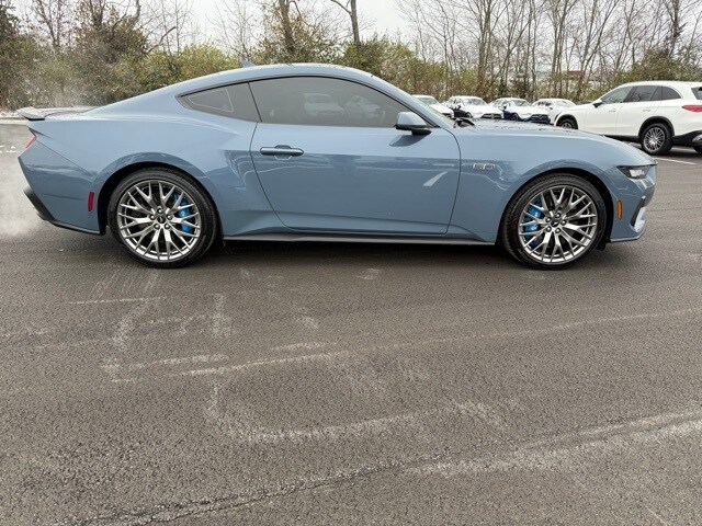 2024 Ford Mustang GT Premium photo 4