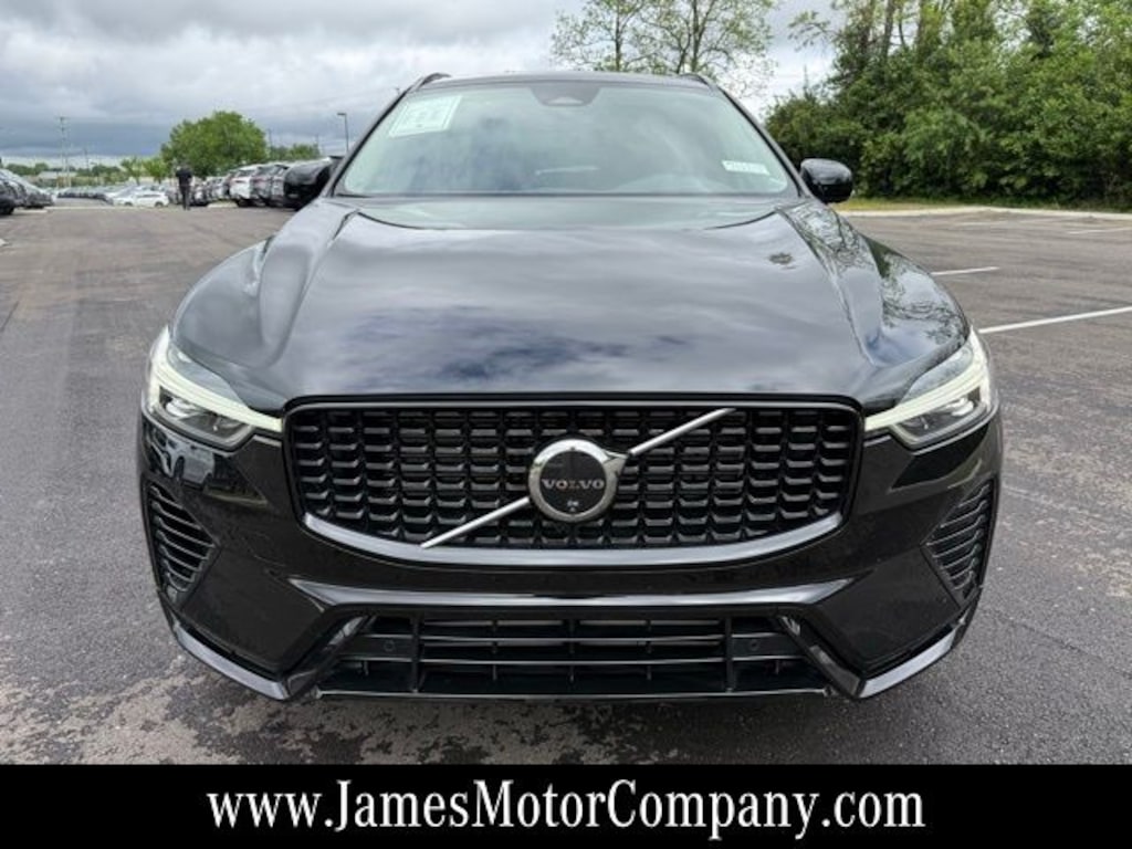 Used 2024 Volvo XC60 plug-in hybrid T8 Ultimate Dark SUV