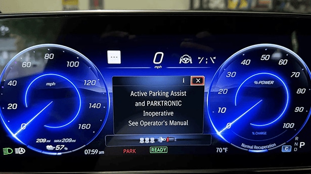 How%20Mercedes-Benz%20PARKTRONIC%20Makes%20Parking%20Easier%20%20post.png