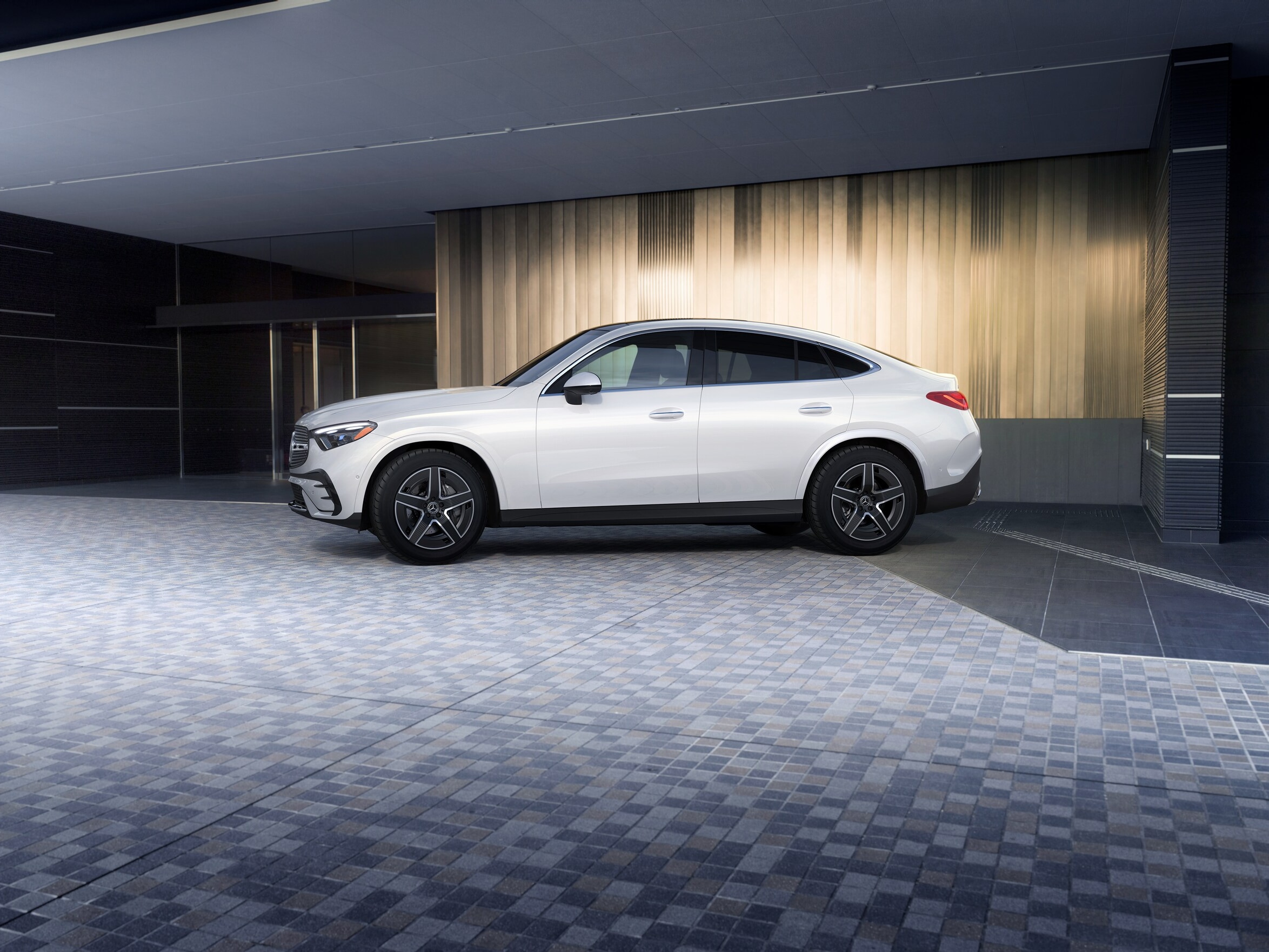 2026 Mercedes-Benz GLC 300