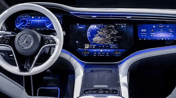 Experience%20Mercedes-Benz-%20Tech-Driven%20Luxury%20Awaits%20post.png