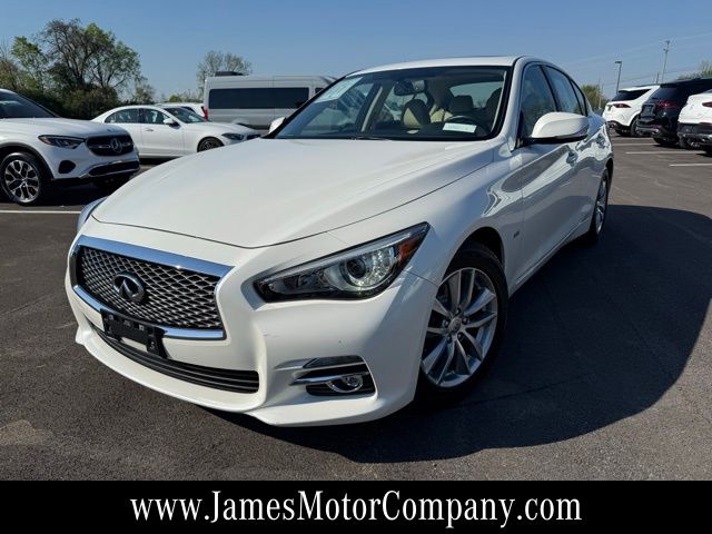 2017 INFINITI Q50 Premium