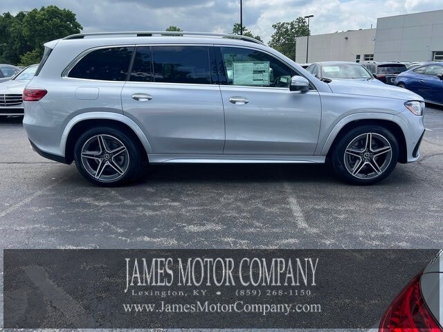 2025 Mercedes Benz GLS 450 4MATIC photo 3