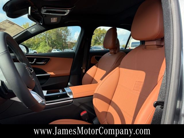 2026 Mercedes-Benz C-Class Sedan C 300 - Photo 13