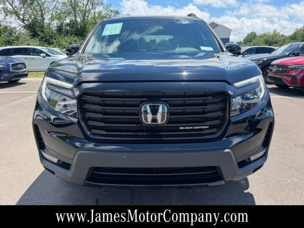 Used 2025 Honda Passport Black Edition SUV