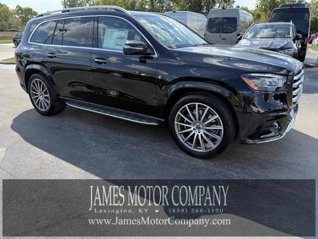 2026 Mercedes Benz GLS 450 4MATIC photo 3