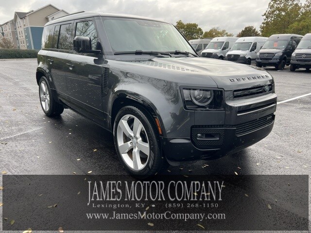 2023 Land Rover Defender 110 X-Dynamic SE photo 4