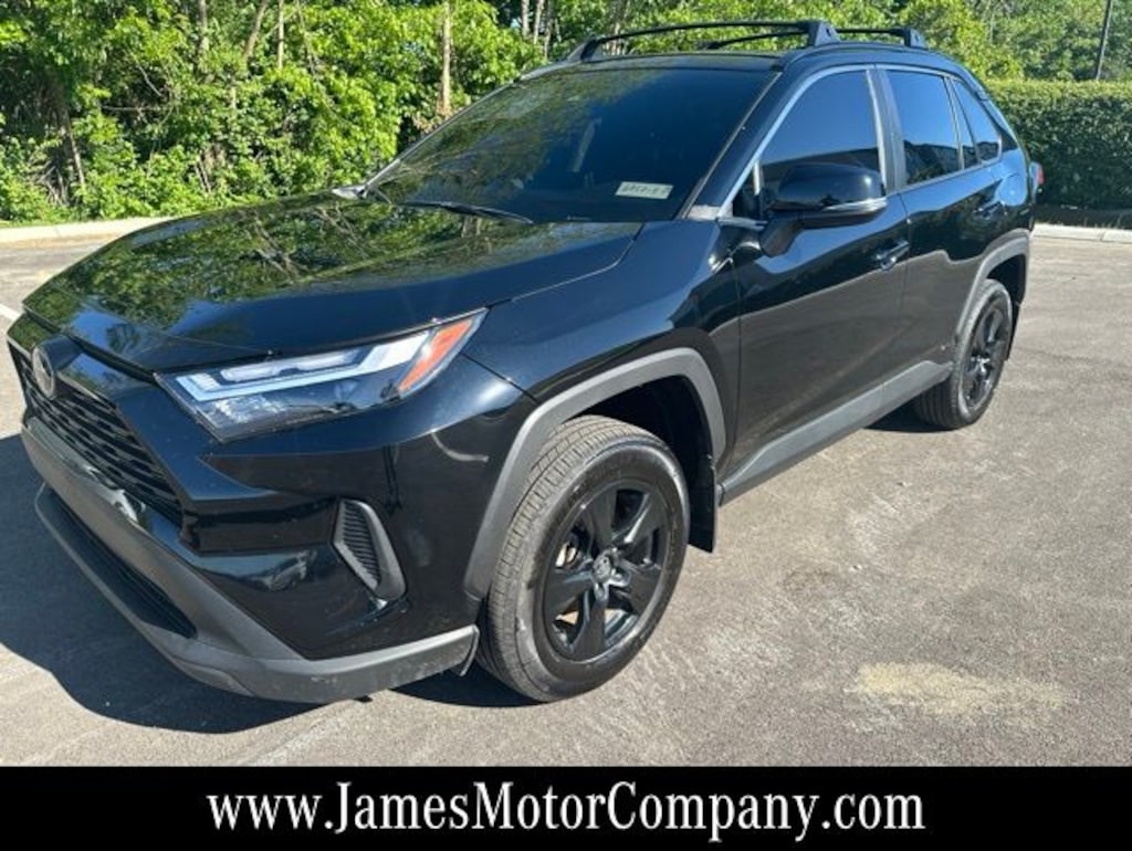 Used 2025 Toyota RAV4 Hybrid XLE SUV