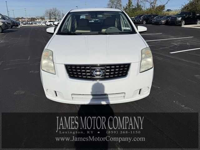 2009 Nissan Sentra 2.0 photo 2
