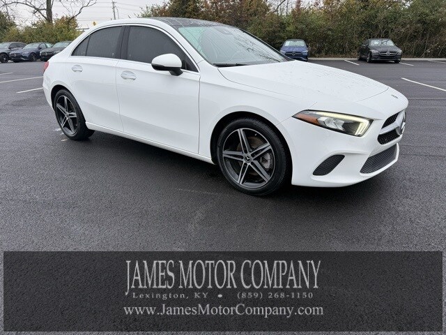 2022 Mercedes Benz A 220 4MATIC photo 3