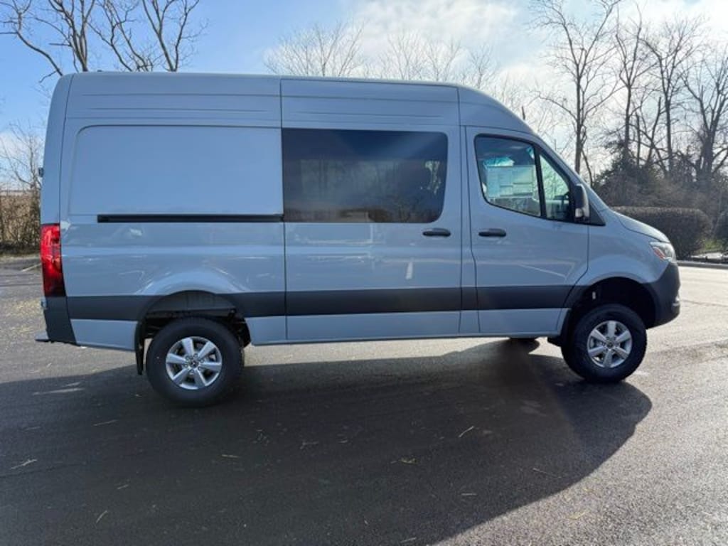 New 2026 Mercedes-Benz Sprinter 2500 Crew 144 WB Van Crew Van
