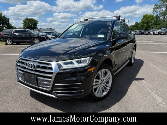 2019 Audi Q5 2.0T quattro S tronic Premium Plus's photo