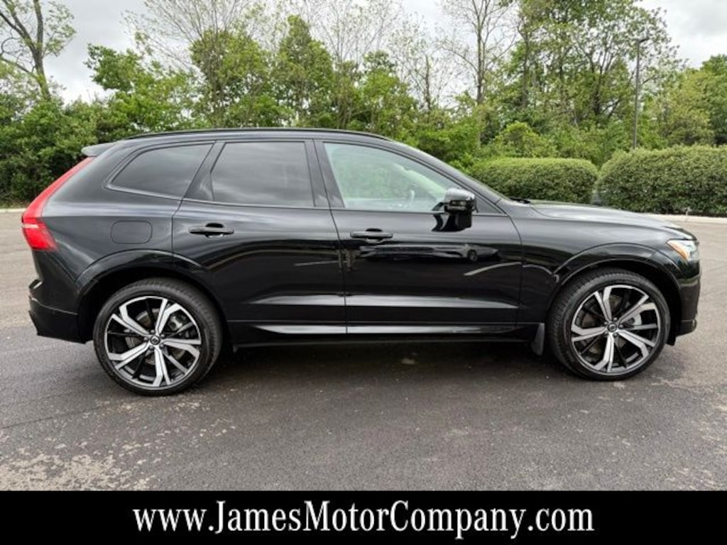 Used 2024 Volvo XC60 plug-in hybrid T8 Ultimate Dark SUV