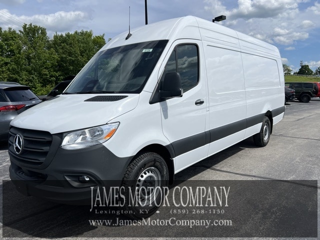 2025 Mercedes-Benz Sprinter Cargo Van Base's photo