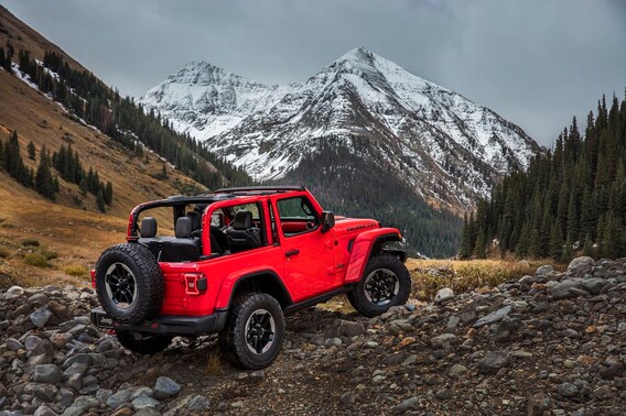 Jeep Wrangler vs Jeep Grand Cherokee | James O'Neal Chrysler Dodge Jeep Ram Bremen GA Jeep Wrangler vs Jeep Grand Cherokee | James O'Neal Chrysler Dodge Jeep Ram Bremen GA