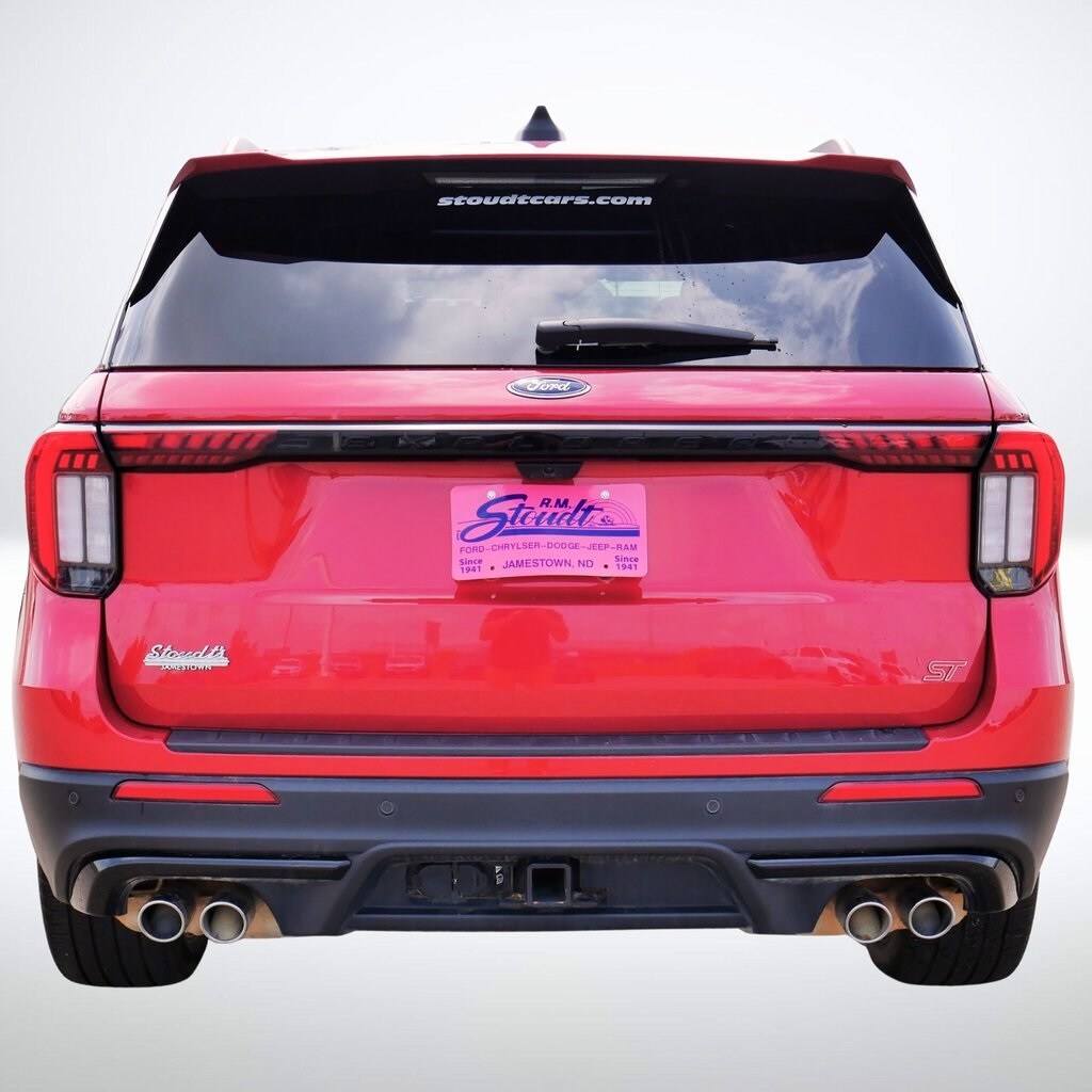 2025 Ford Explorer ST photo 2