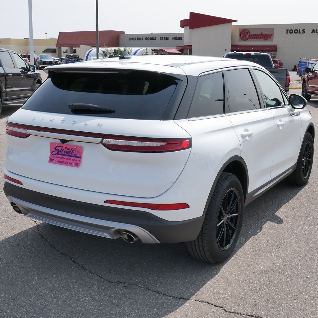 2023 Lincoln Corsair Standard photo 4