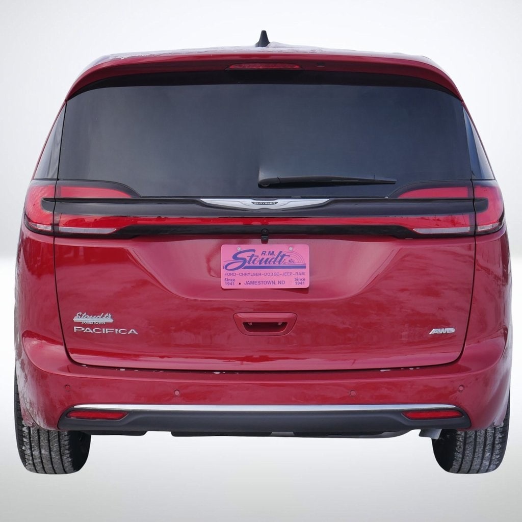 New 2026 Chrysler Pacifica SELECT AWD Passenger Van
