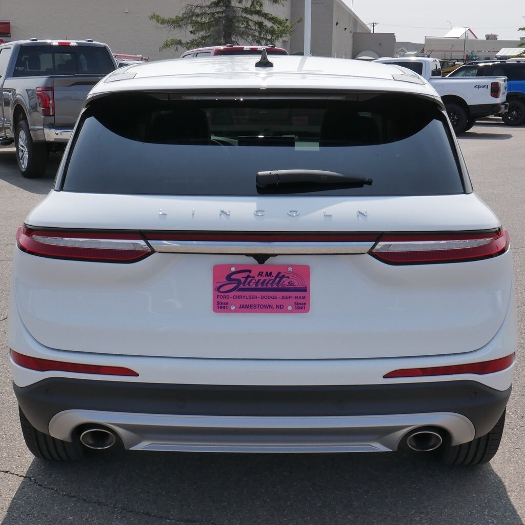 2023 Lincoln Corsair Standard photo 3