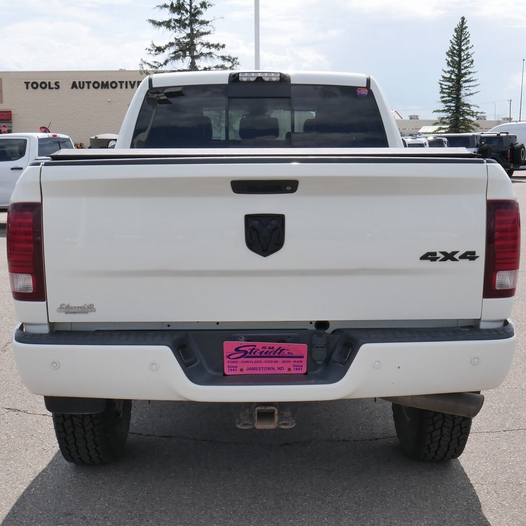 2017 Ram 2500 Laramie photo 3