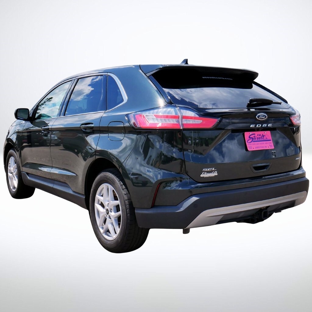 2024 Ford Edge SEL photo 2
