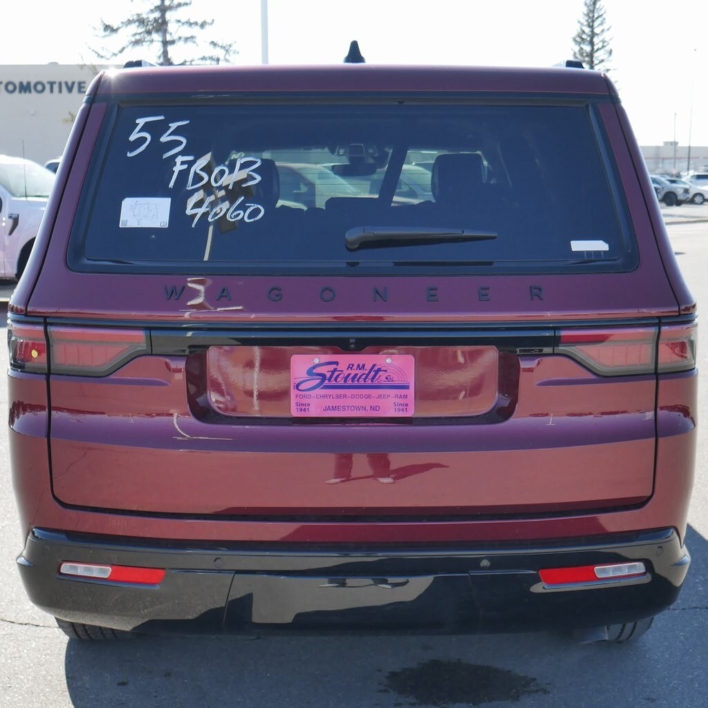 2025 Jeep Wagoneer L Carbide photo 3