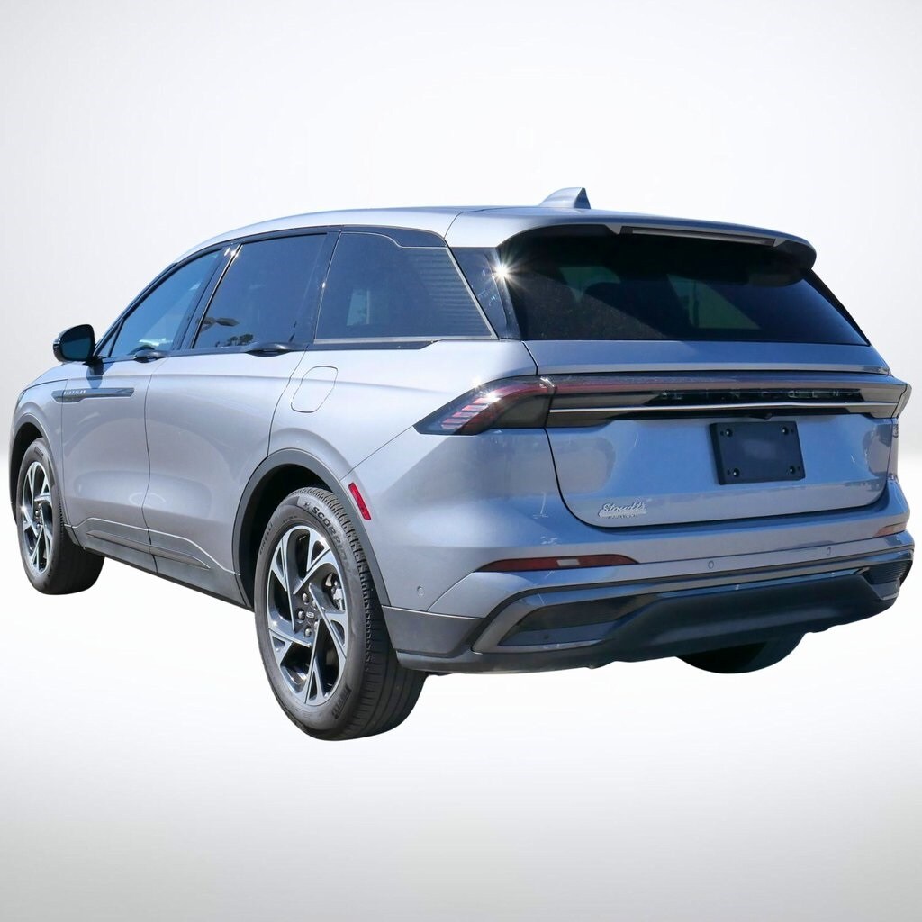 2024 Lincoln Nautilus Premiere photo 2