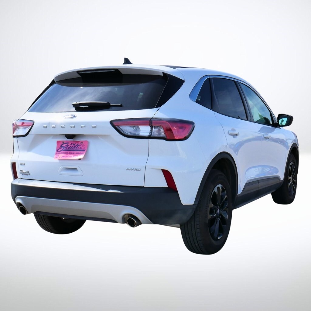 2022 Ford Escape SE photo 2