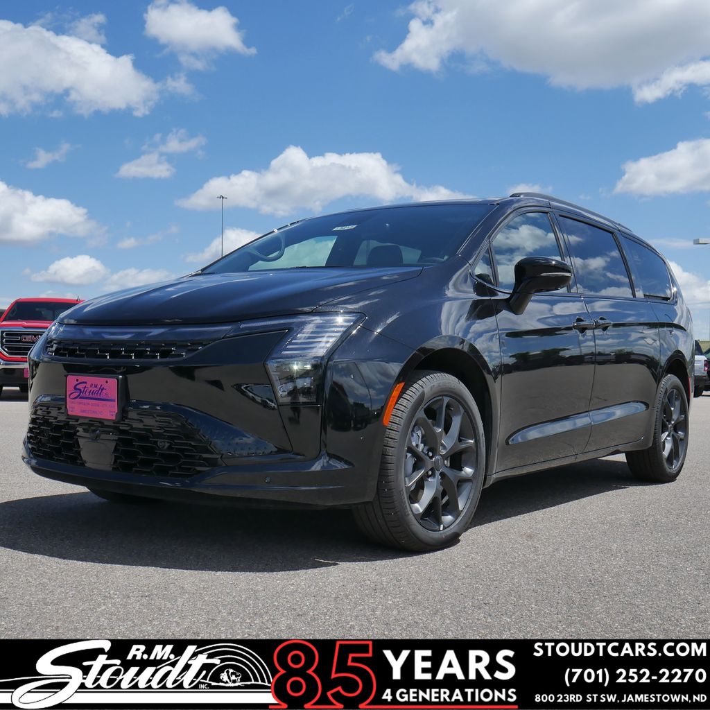 2027 Chrysler Pacifica Limited AWD's photo
