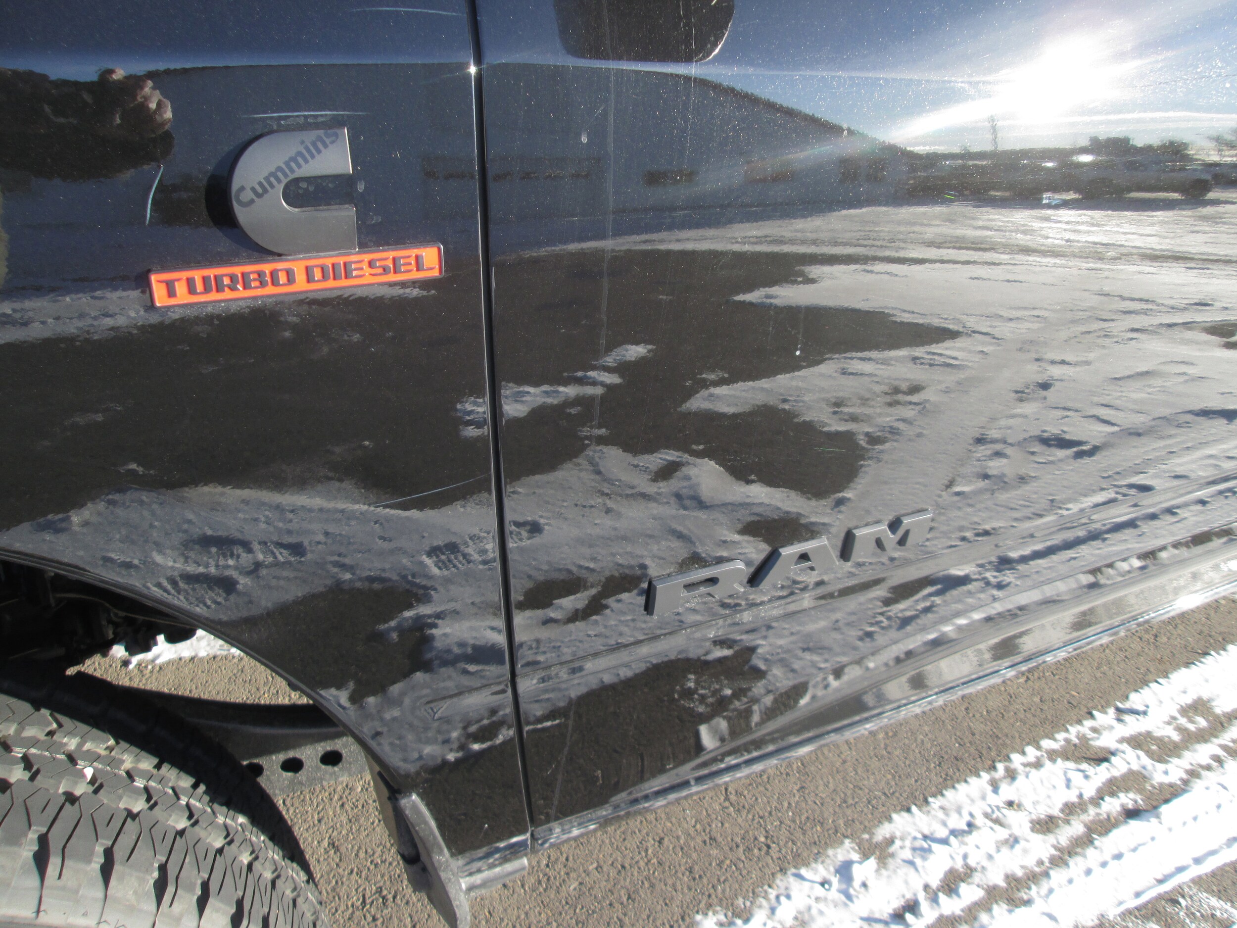2026 RAM 3500 Laramie - Photo 10