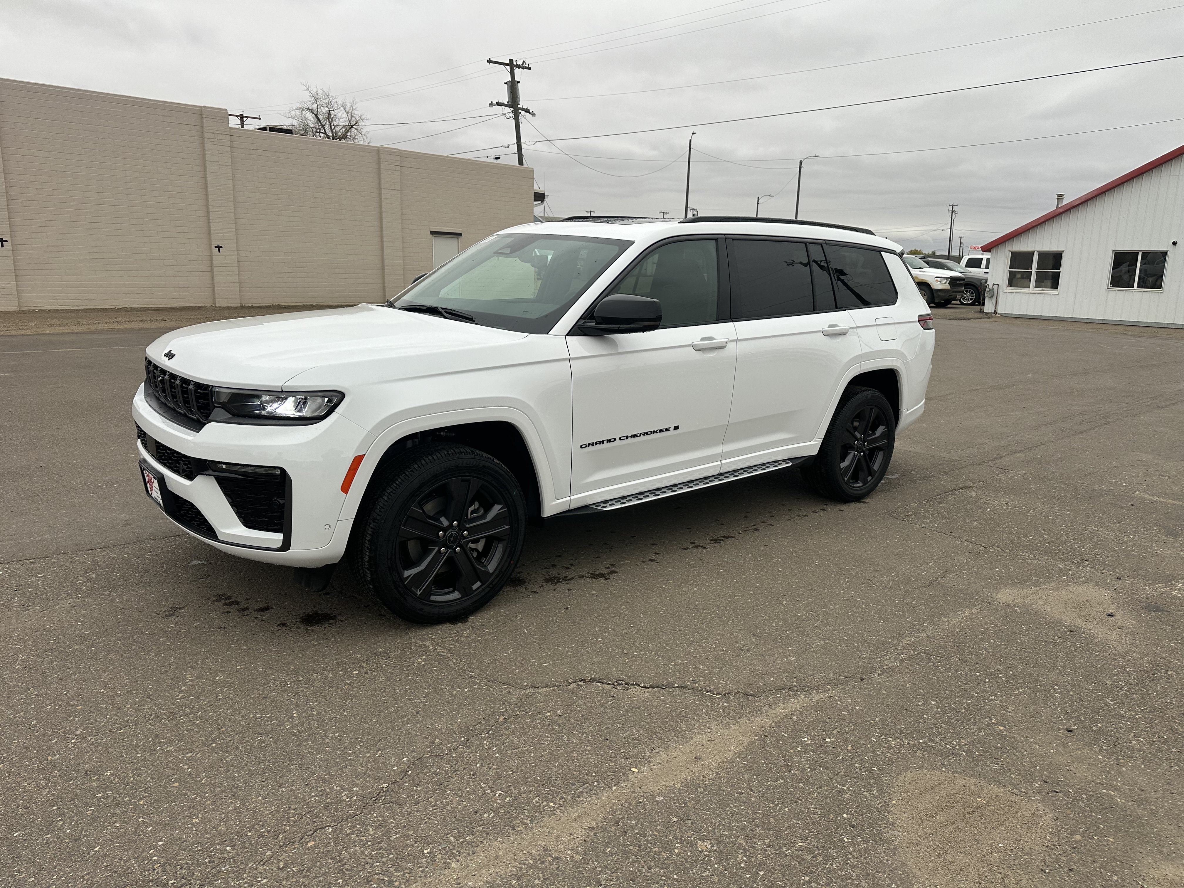2027 Jeep Grand Cherokee L