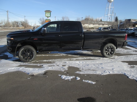 2026 Ram 3500 LARAMIE CREW CAB 4X4 8' BOX Pickup