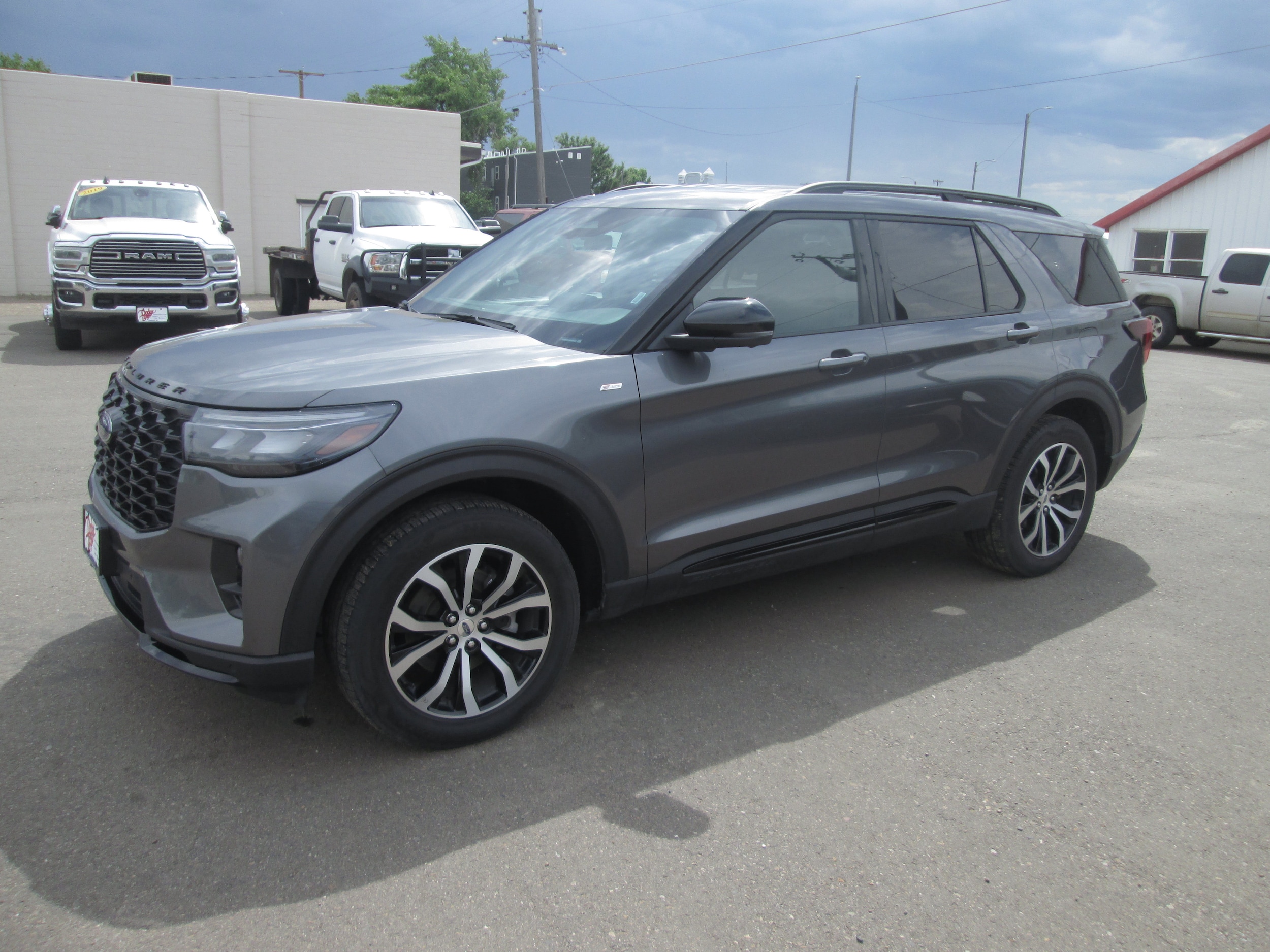 2025 Ford Explorer ST-LINE 4WD (PL535)'s photo