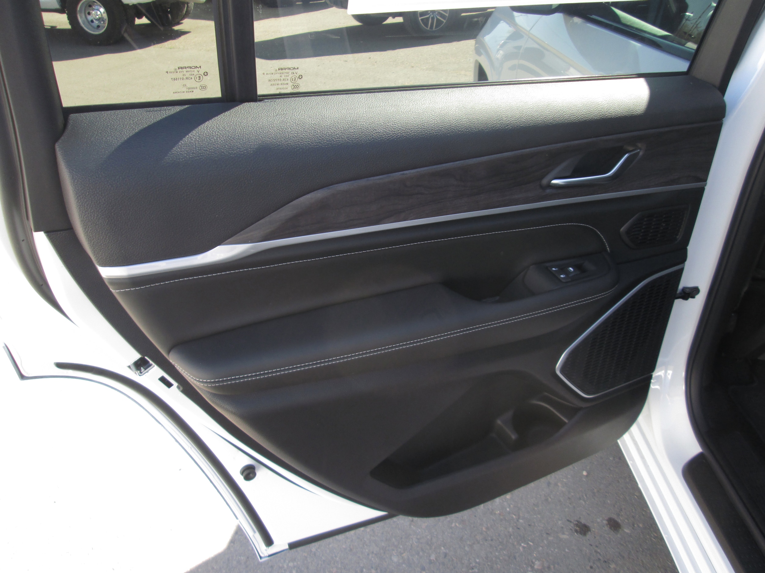 2026 Jeep Grand Cherokee L Limited Reserve - Photo 17
