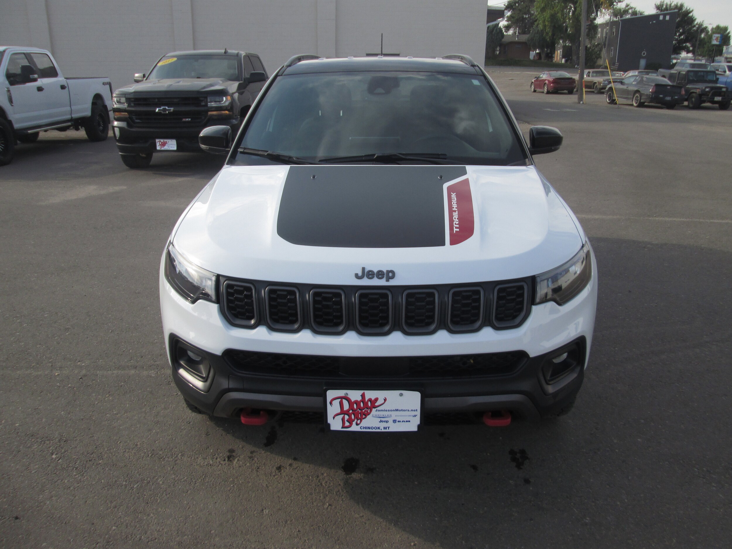 2024 Jeep Compass Trailhawk photo 2
