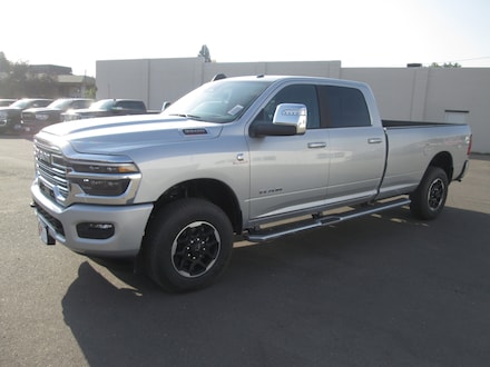 2026 Ram 3500 LARAMIE CREW CAB 4X4 8' BOX Pickup