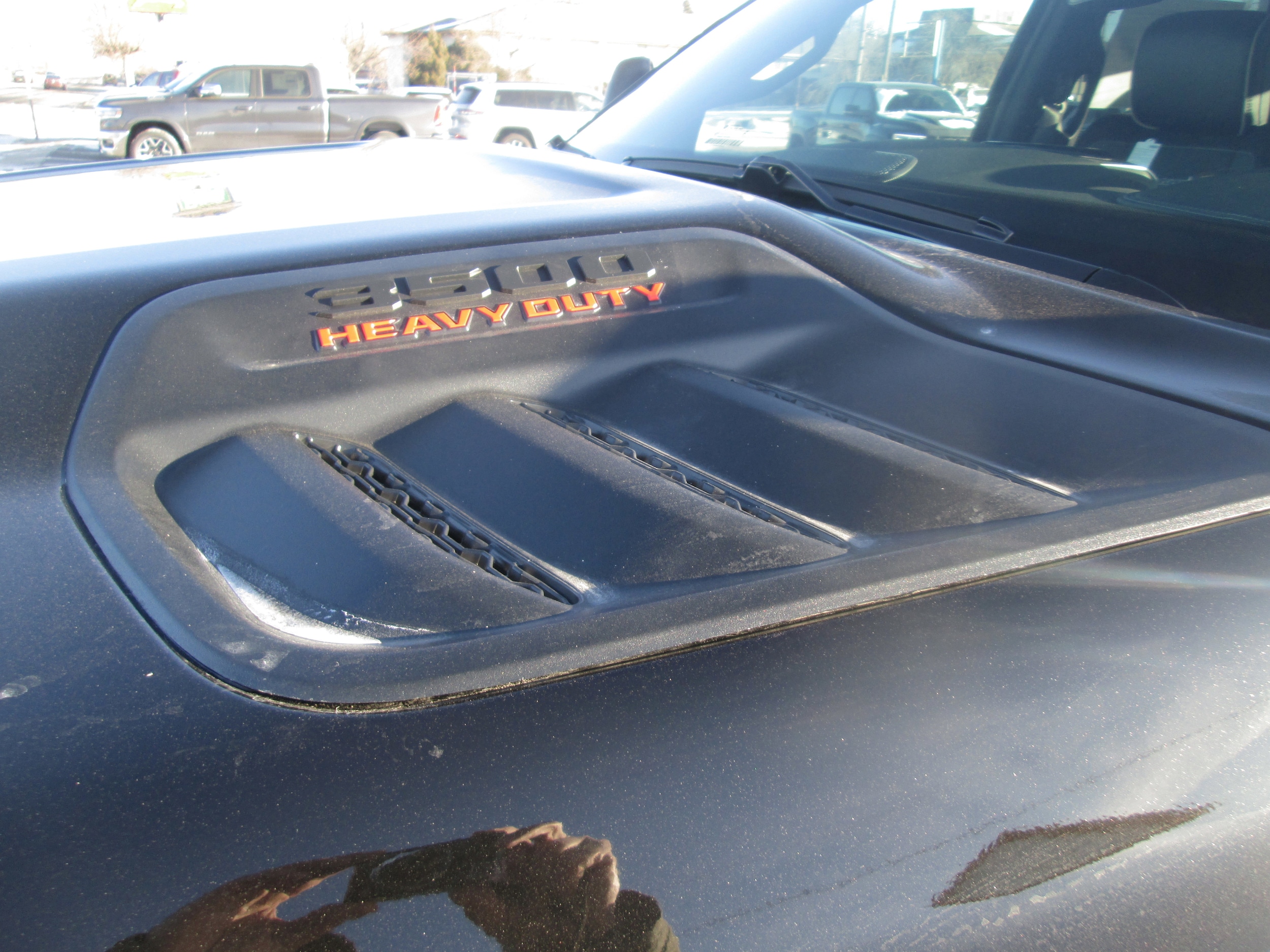 2026 RAM 3500 Laramie - Photo 11