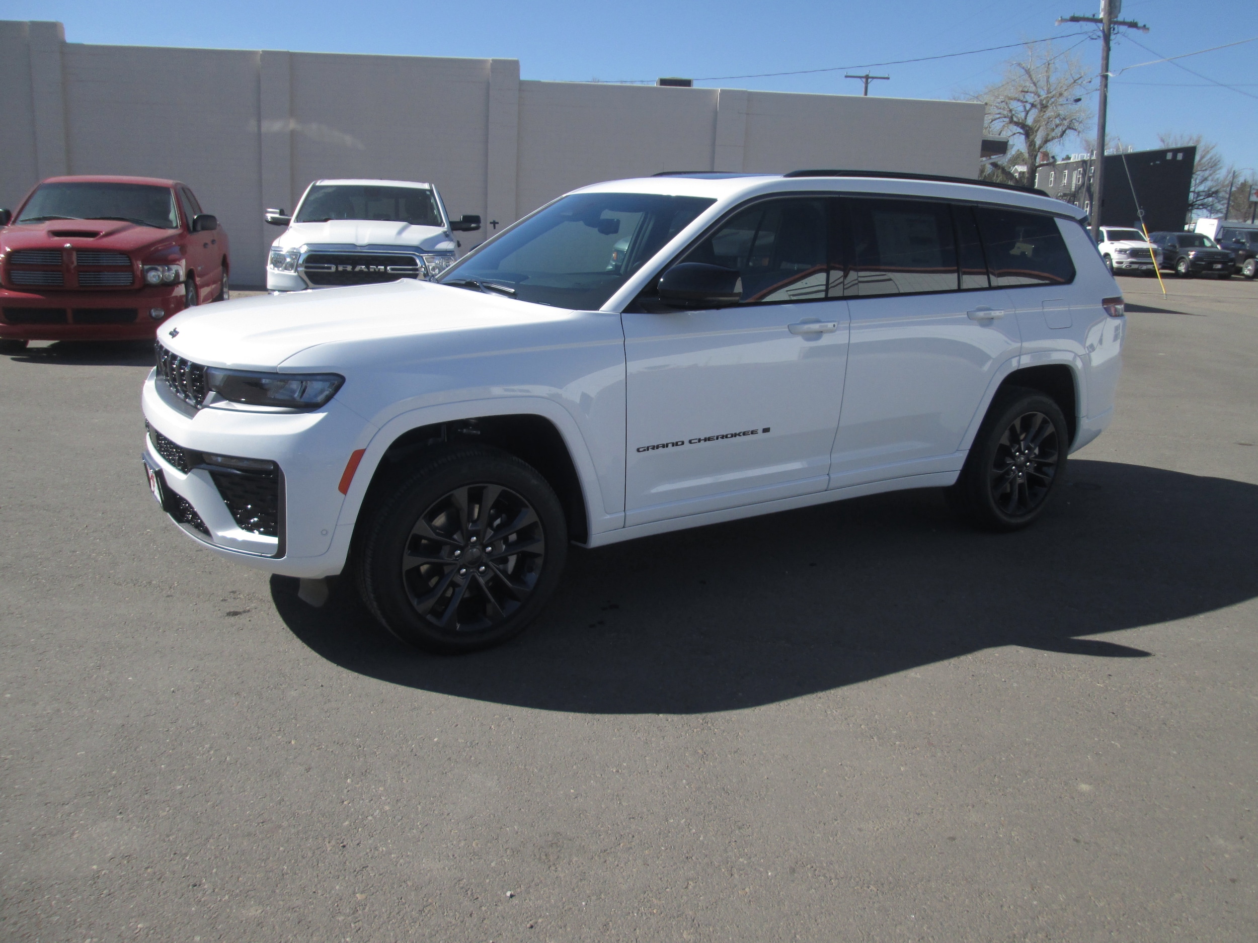 2026 Jeep Grand Cherokee L Limited Reserve 4x4's photo